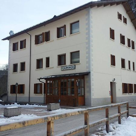 Casa Alpina Sacro Cuore Canale dʼAgordo Exterior foto